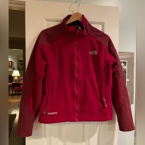 20% off today! Or make an offer! 

The North Face women’s S windstopper jacket
